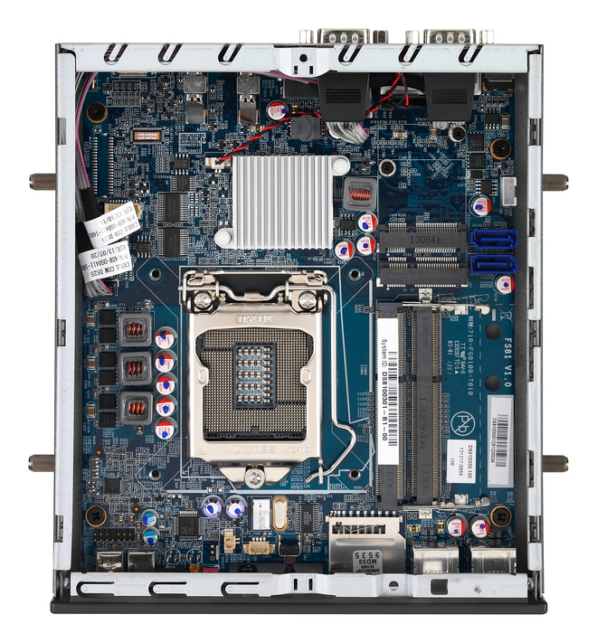 Shuttle DS81 04